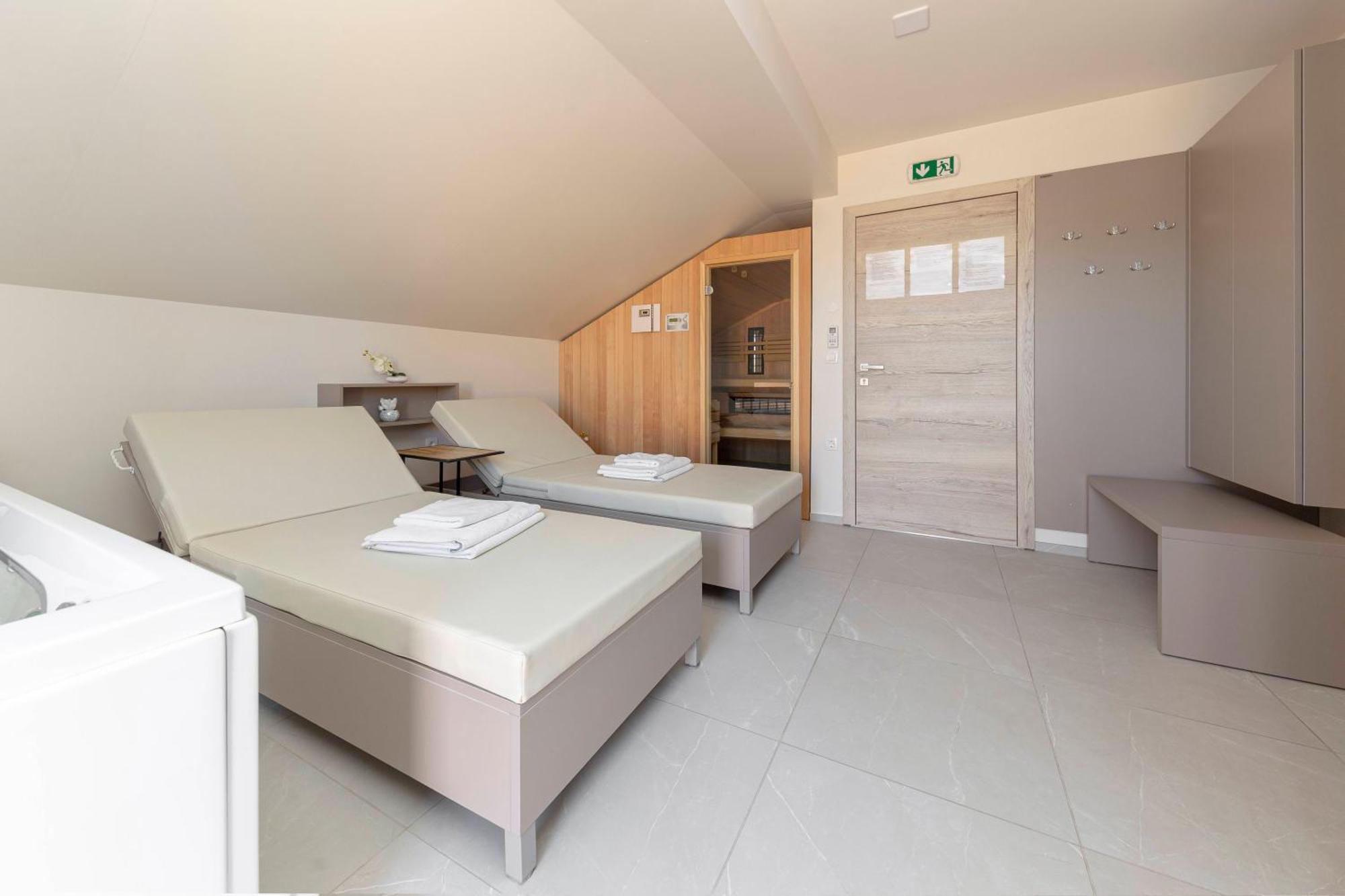 Slovenske Konjice Rooms S Center מראה חיצוני תמונה