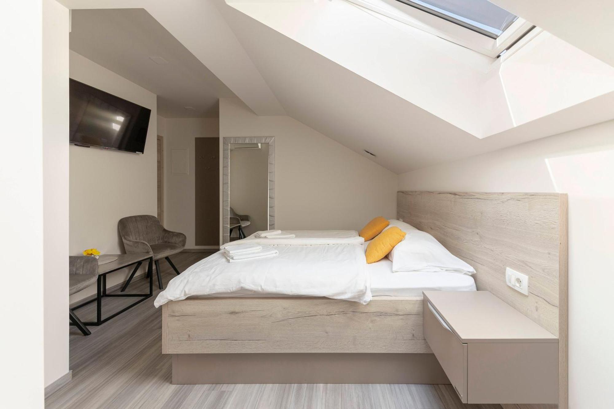Slovenske Konjice Rooms S Center מראה חיצוני תמונה
