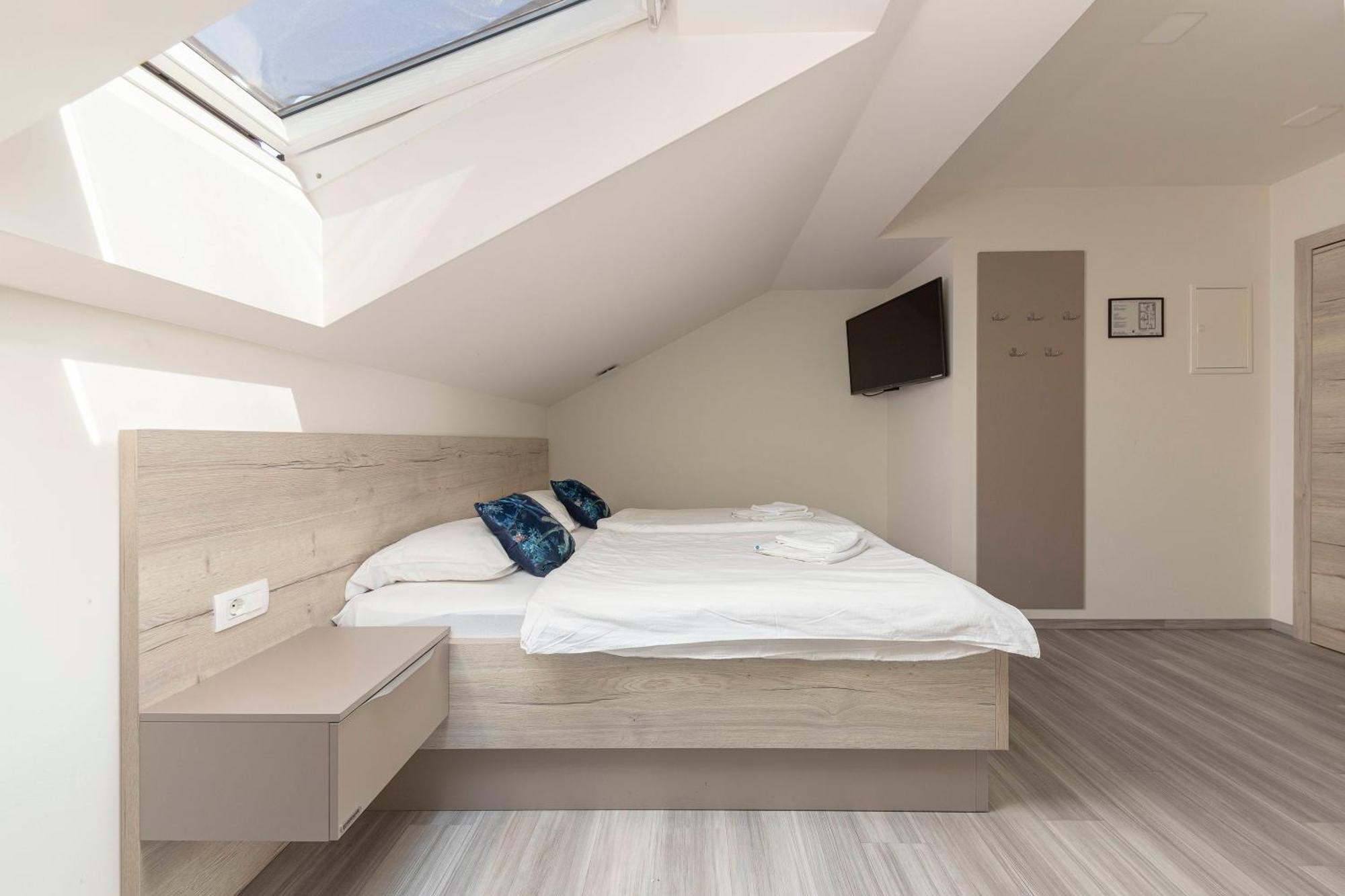 Slovenske Konjice Rooms S Center מראה חיצוני תמונה
